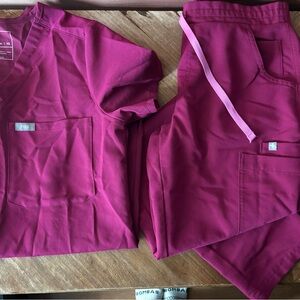 Magenta figs scrub set XS